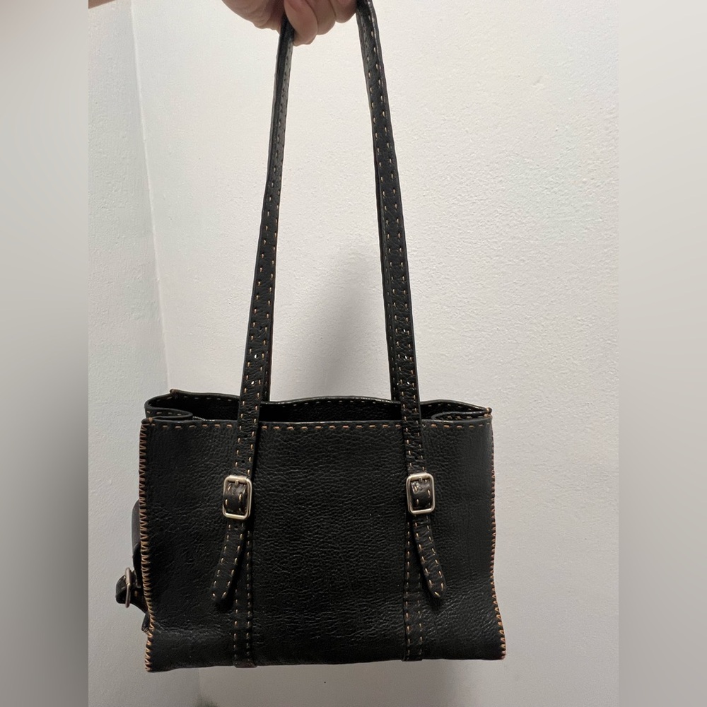 Fendi Selleria Black Leather Shoulder Bag - Picture 3 of 17